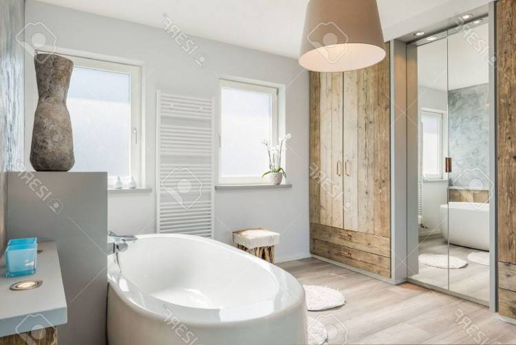 Petite salle de bains avec baignoire douche – 32 idées sympas